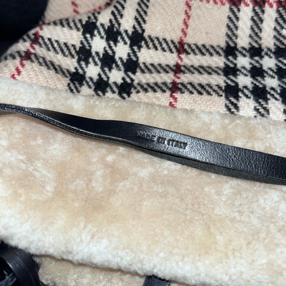 Burberry: Sherpa Fur Shearling Nova Check Reversible Tote ❤️ (rare find) - Picture 7 of 16